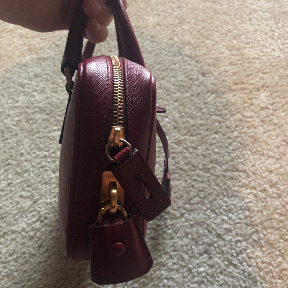 Prada - Picture 7 of 11